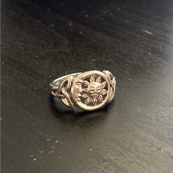 Unknown Jewelry - Sterling Silver Sun Face Ring - Silver Women's Jewelry